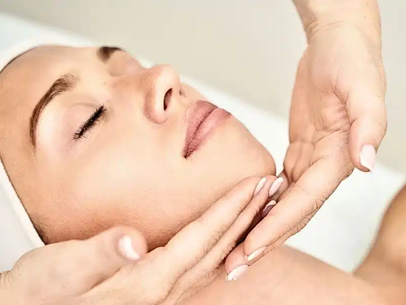 aromaesthetic signature facial